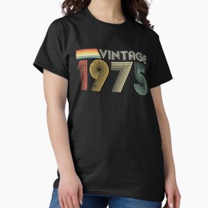 Everyday Select Vintage 1975, 50th Birthday Gift (Distressed Design) Classic T-Shirt - Gift for friend