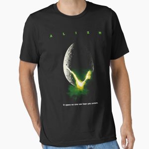 Everyday Select Alien Egg Horror Vintage Film Essential T-Shirt - Gift for friend